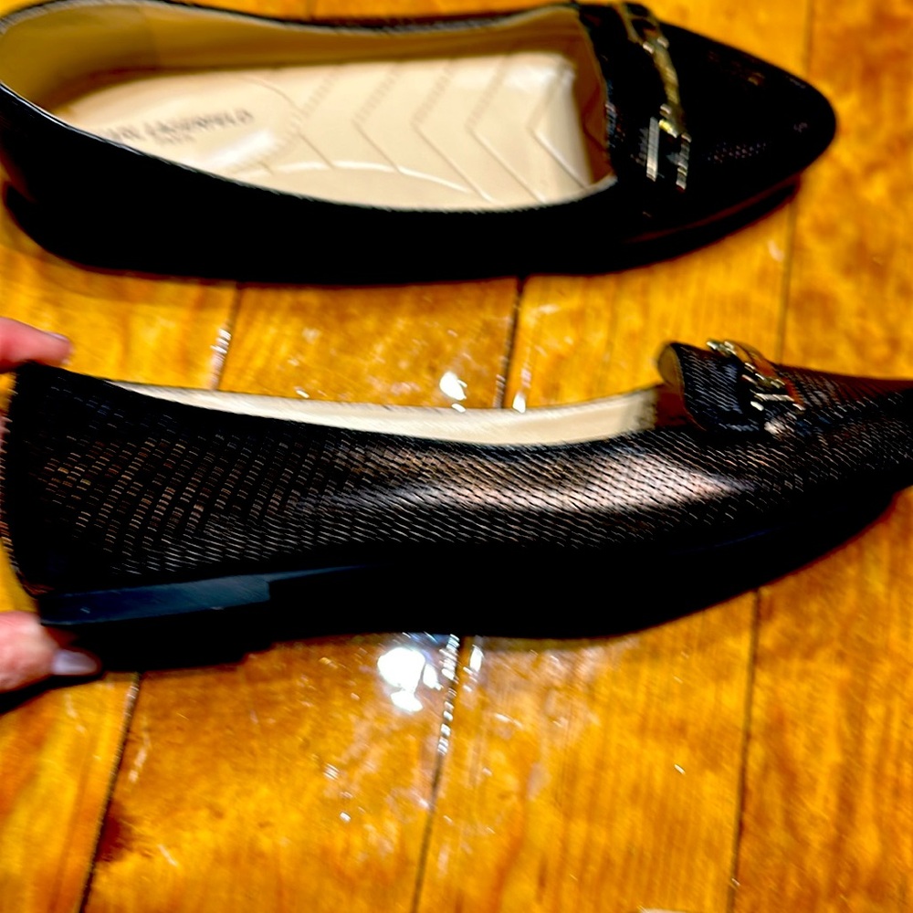 Simple Elegance - image 2